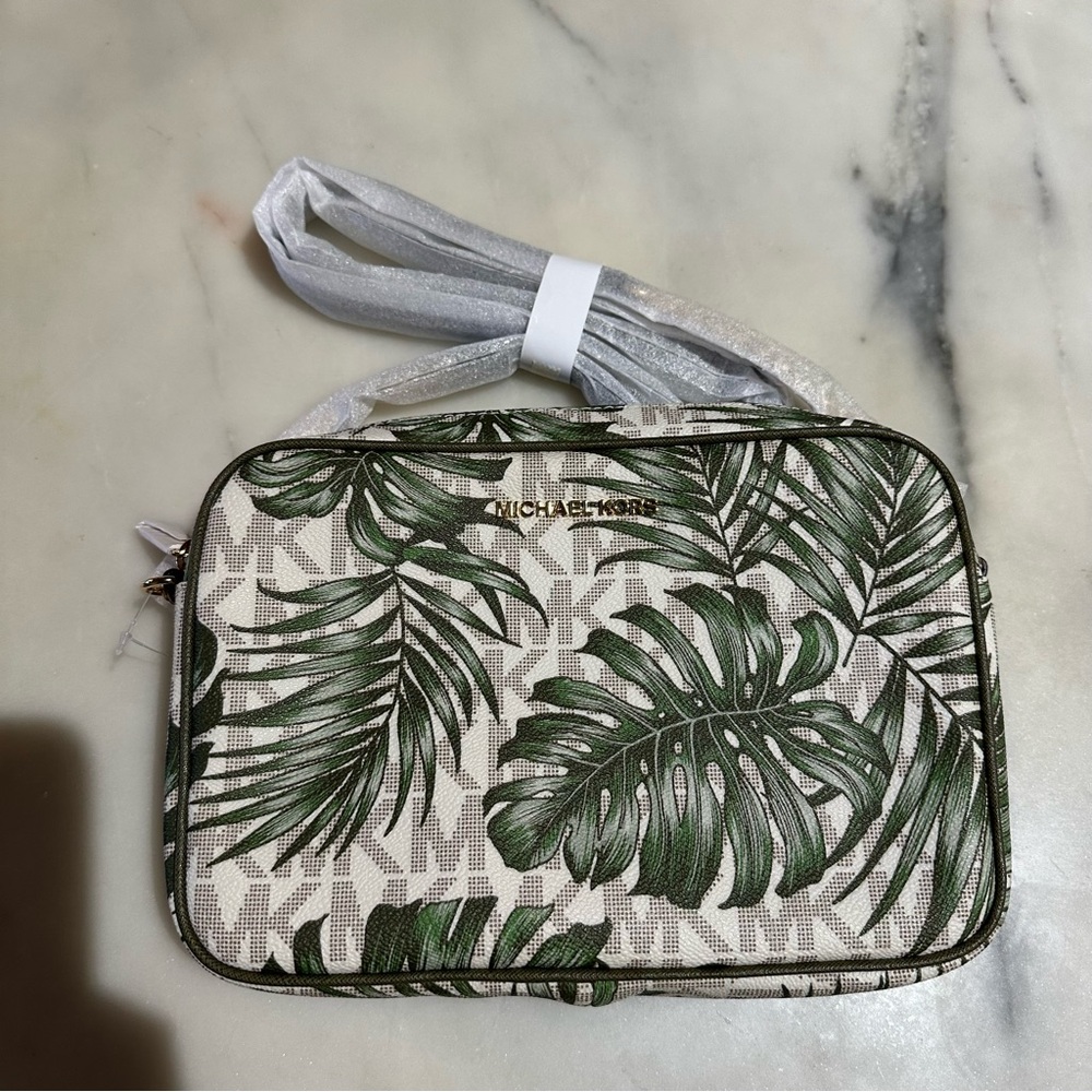 Michael Kors Jet Set Item Crossbody